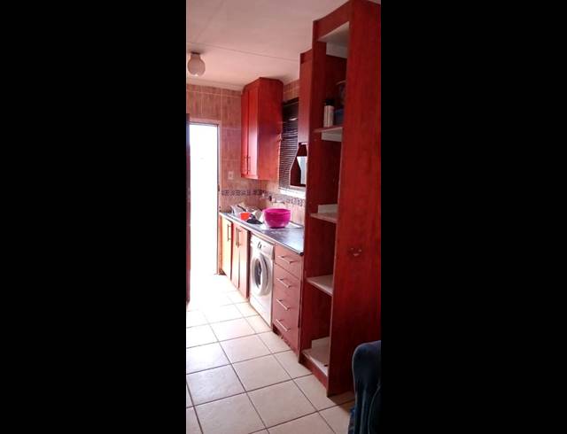 2 BEDROOM HOUSE FOR SALE IN PROTEA GLEN